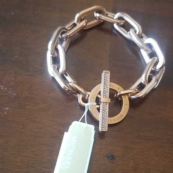 Michael Kors Jewelry - NWT Michael Kors Bracelet